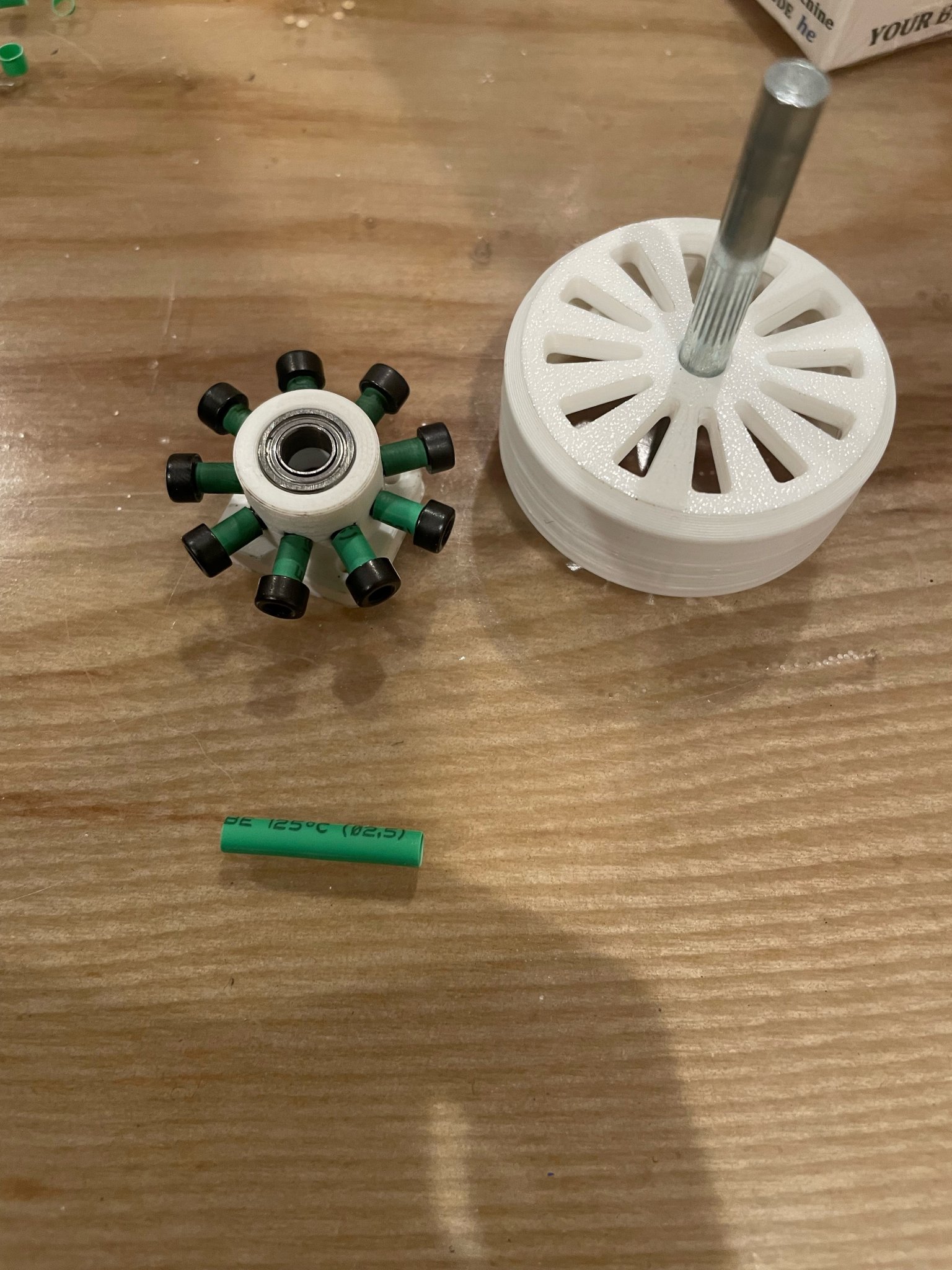 Động cơ BLDC không chổi than cấu trúc Outrunner 9 khe 12 cực