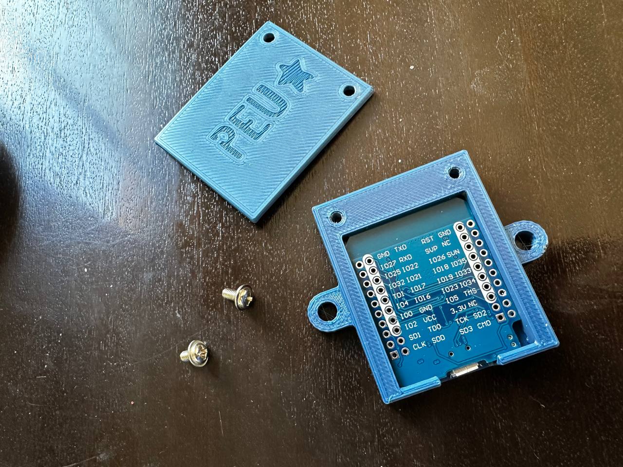 Vỏ máy cho bo mạch Wemos ESP32 D1 mini không chân