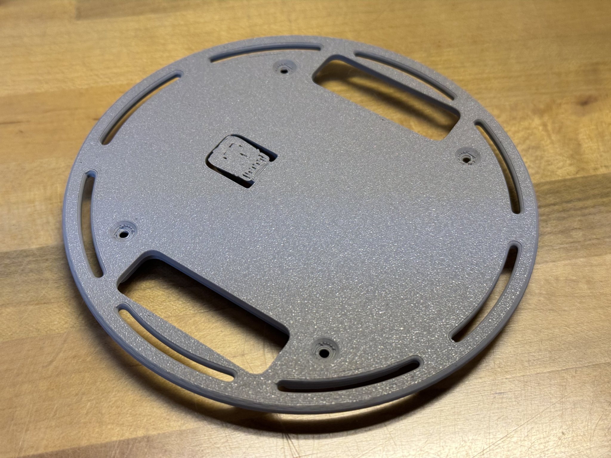 Thay thế giá đỡ cho vỏ iPad bền chắc hơn