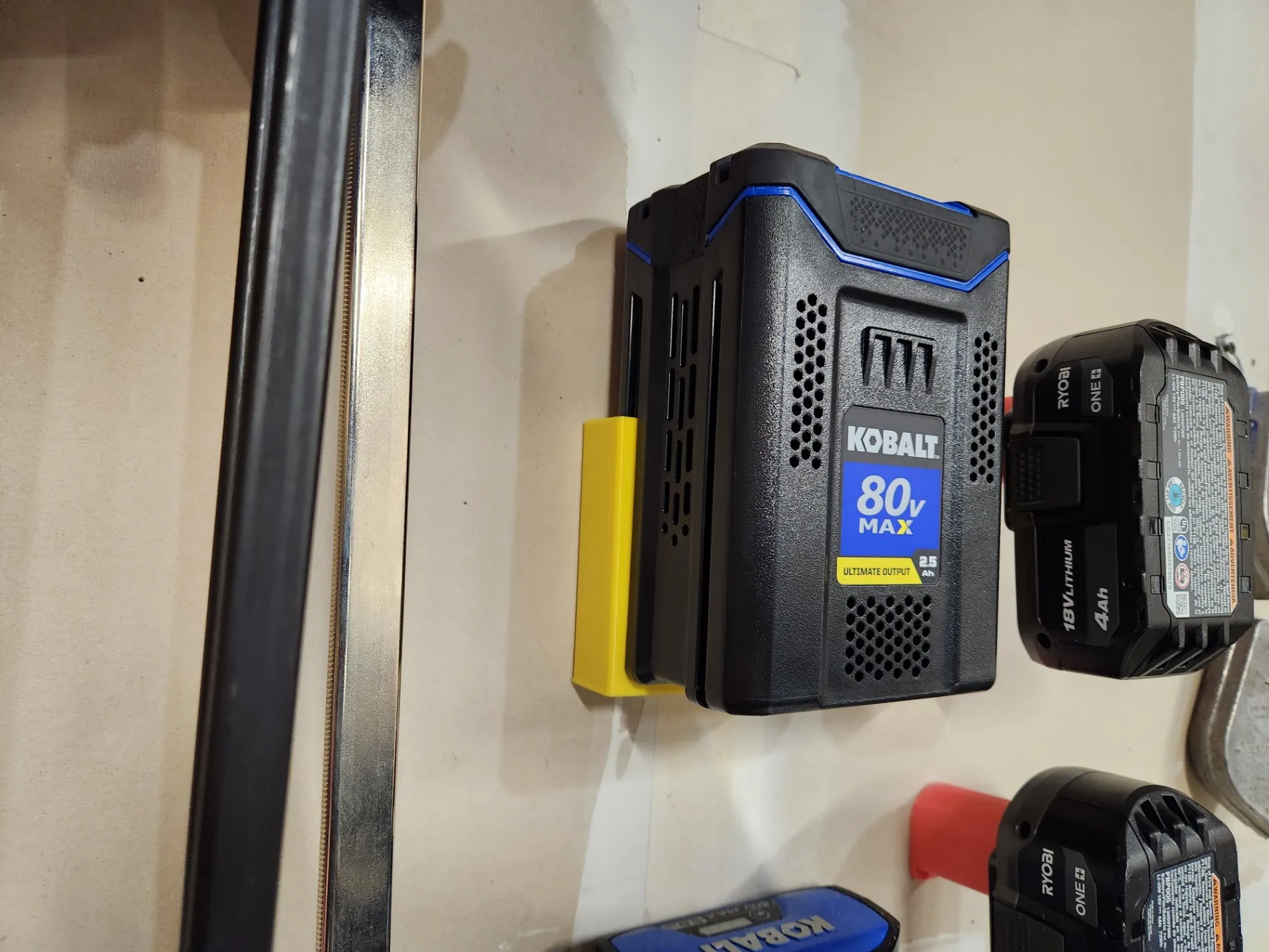 Giá đỡ pin cho thiết bị cắt cỏ Kobalt 80V