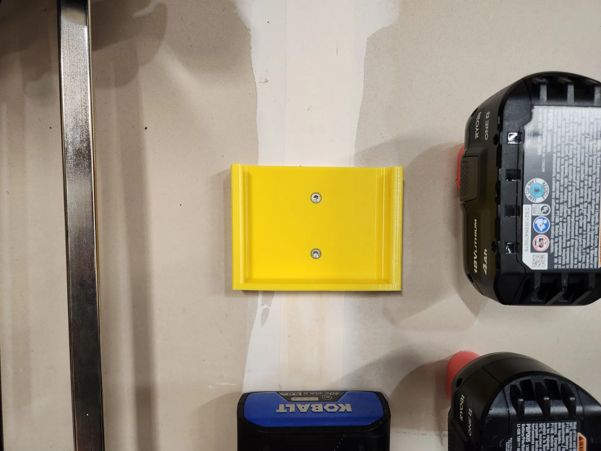 Giá đỡ pin cho thiết bị cắt cỏ Kobalt 80V