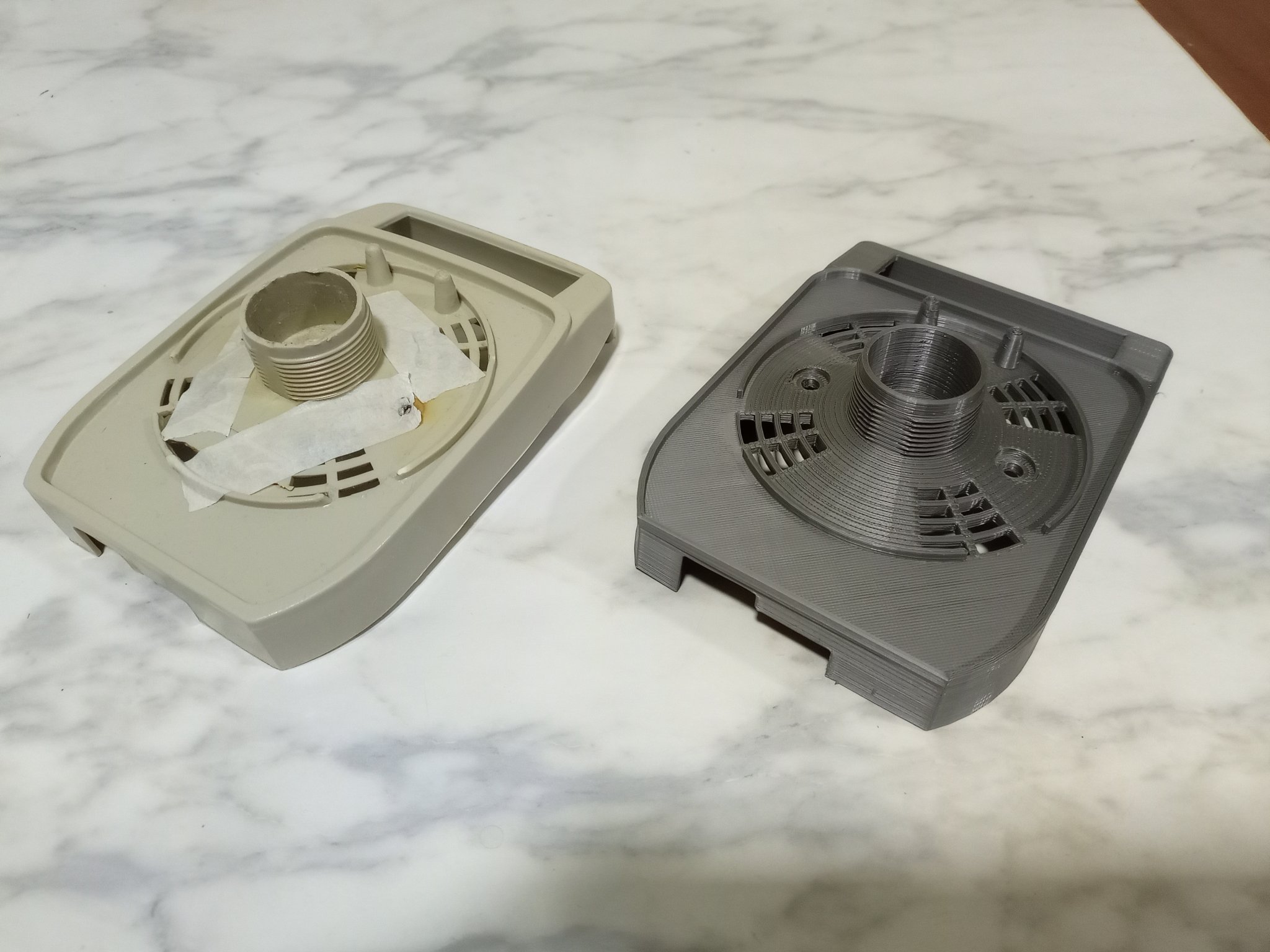 Nắp quạt được sao chép để thay thế nắp cũ hỏng