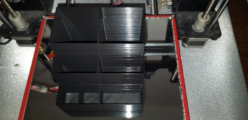 Giá đỡ bút và dụng cụ cơ bản cho bàn làm việc