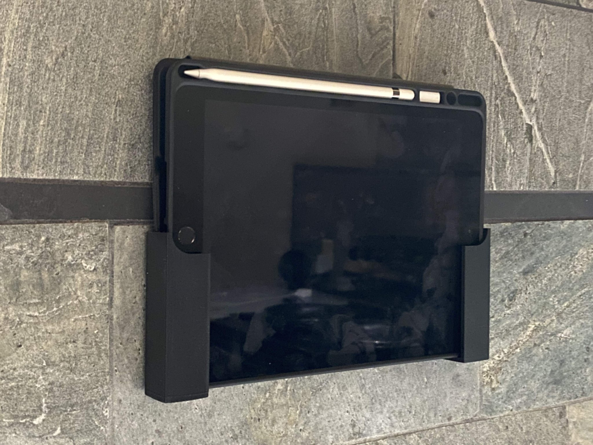 Giá đỡ iPad gắn tường cho băng dính 3M