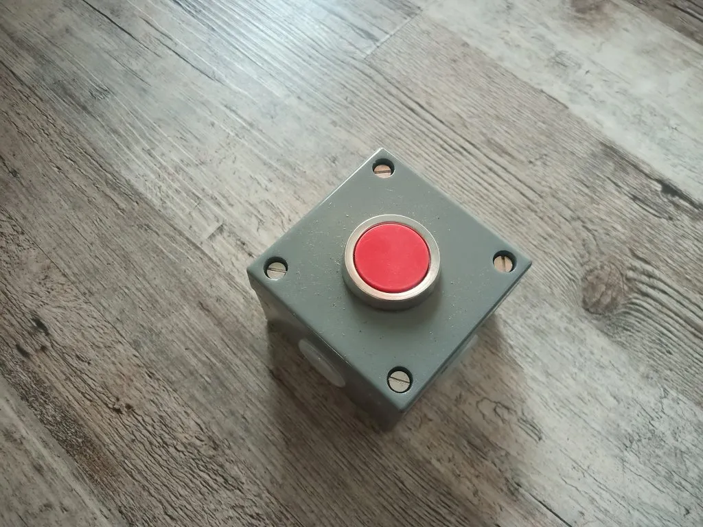 Hộp công tắc T6S1A cho công tắc Czechoslovak T6-30