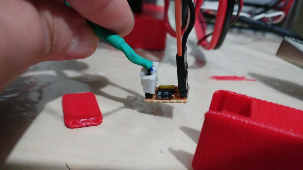 Hộp PCB cho mạch diode (dùng cho cảm biến từ tính) có nắp.