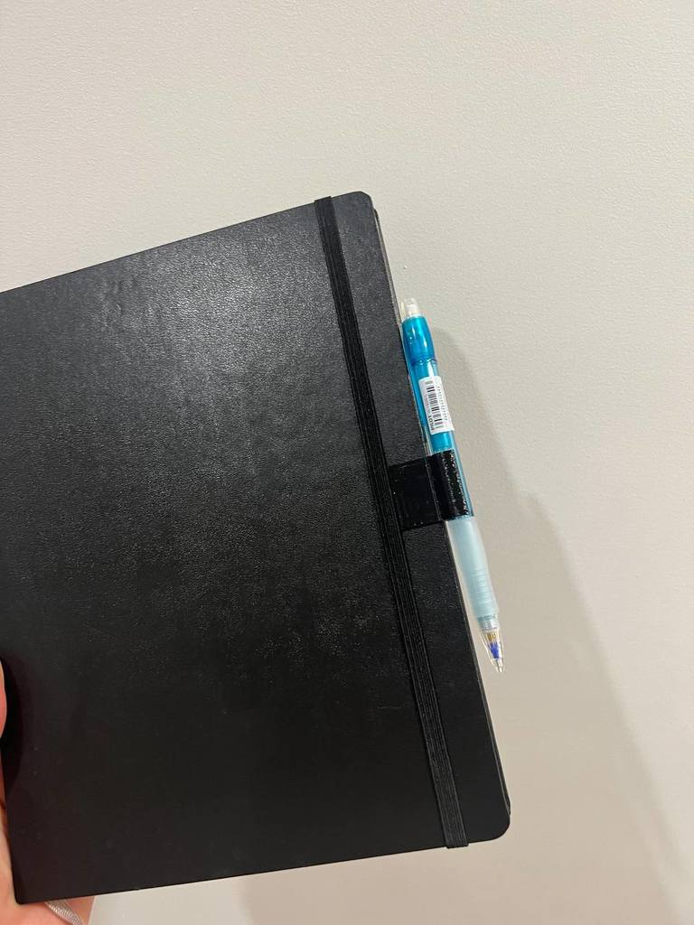 Giá đỡ bút cho sổ Maleskin bìa cứng