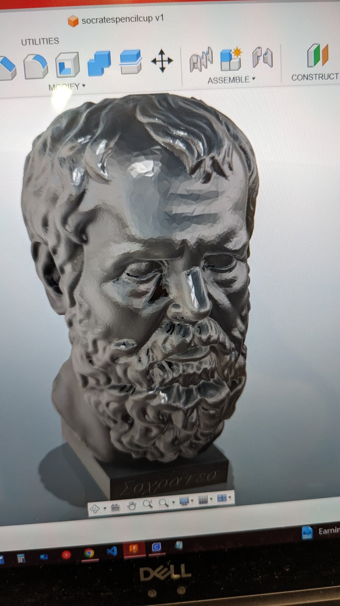 Giá đỡ bút chì Socrates với thiết kế độc đáo