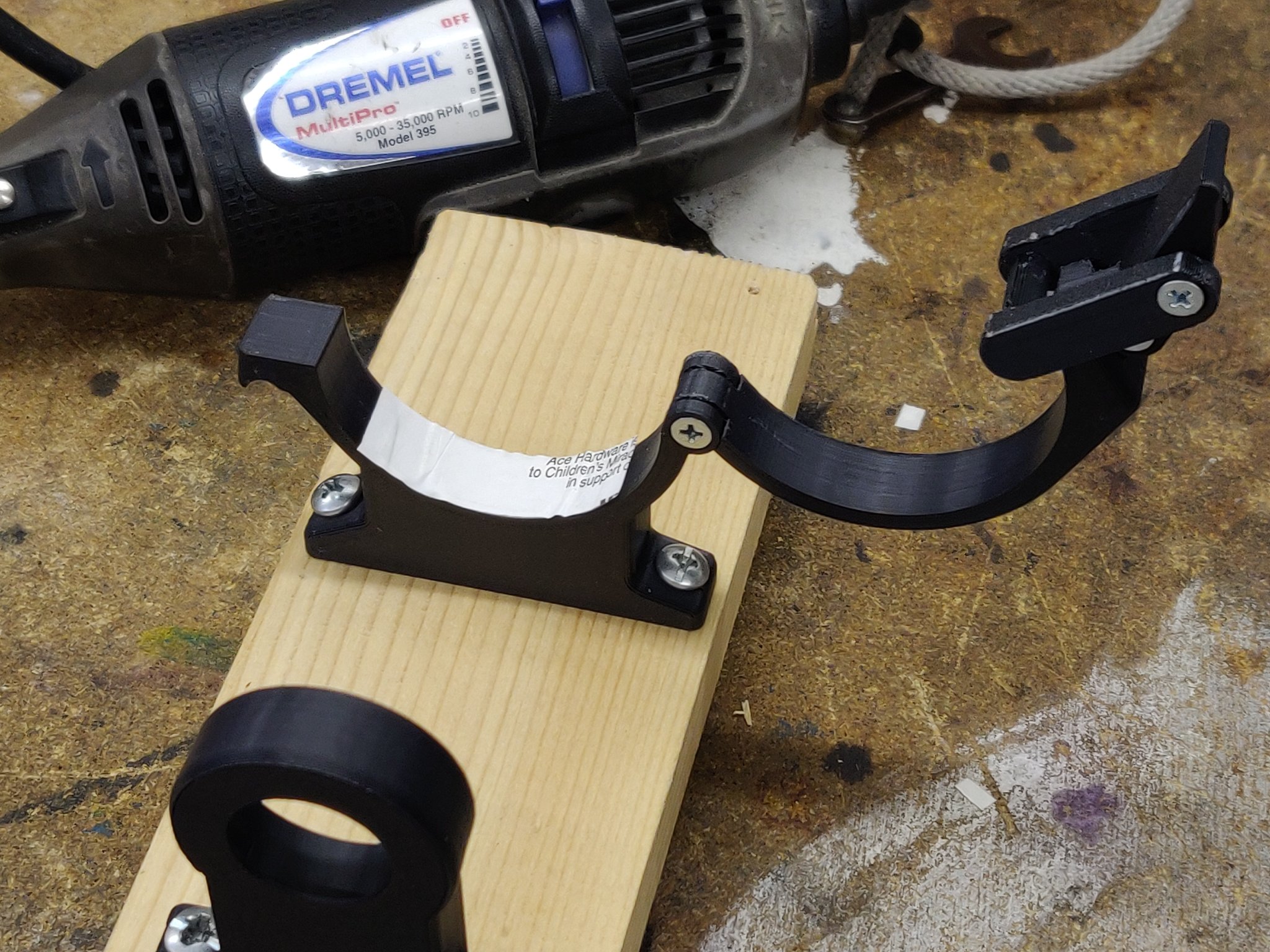 Giá đỡ kẹp Dremel model 395 cho máy công cụ 3D