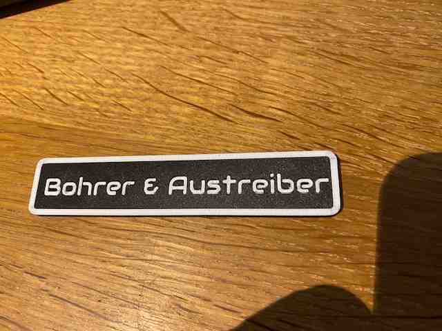 Bảng tên dụng cụ cho xe đẩy Wisent - "Bohrer & Austreiber