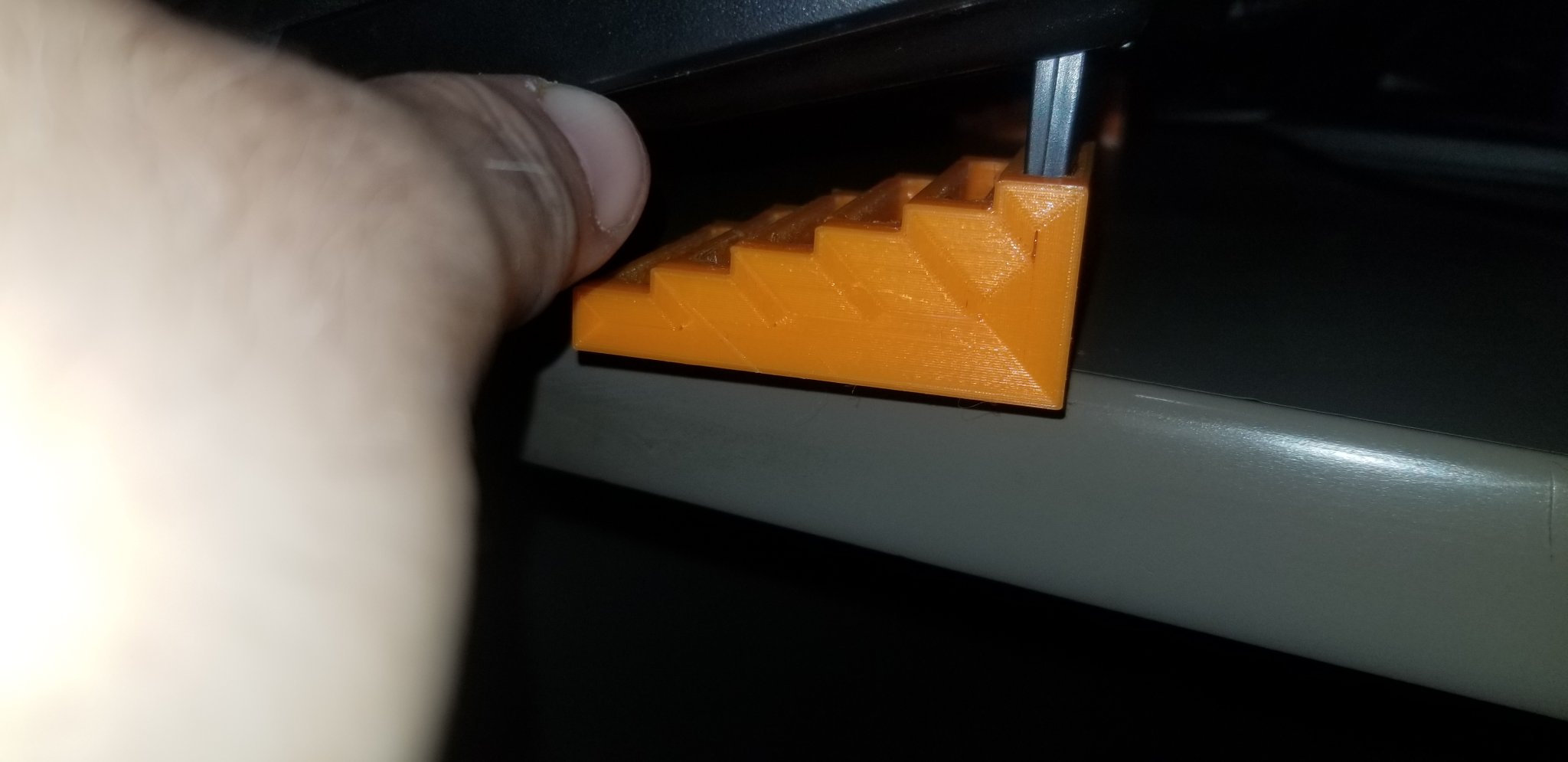 Giá đỡ nghiêng hỗ trợ bàn phím nâng cao