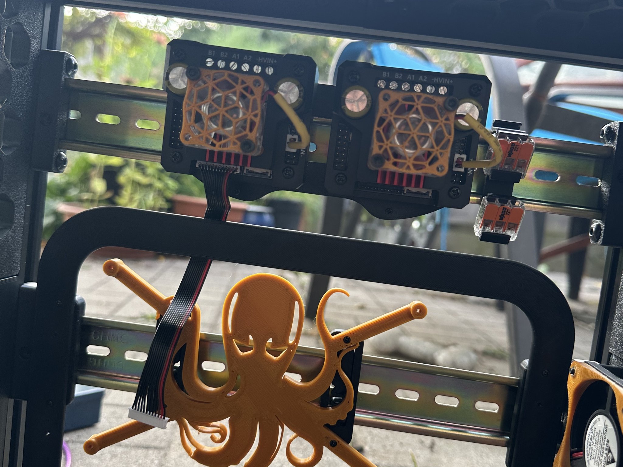 Giá đỡ cho BTT TMC5160T Plus với gắn din đôi