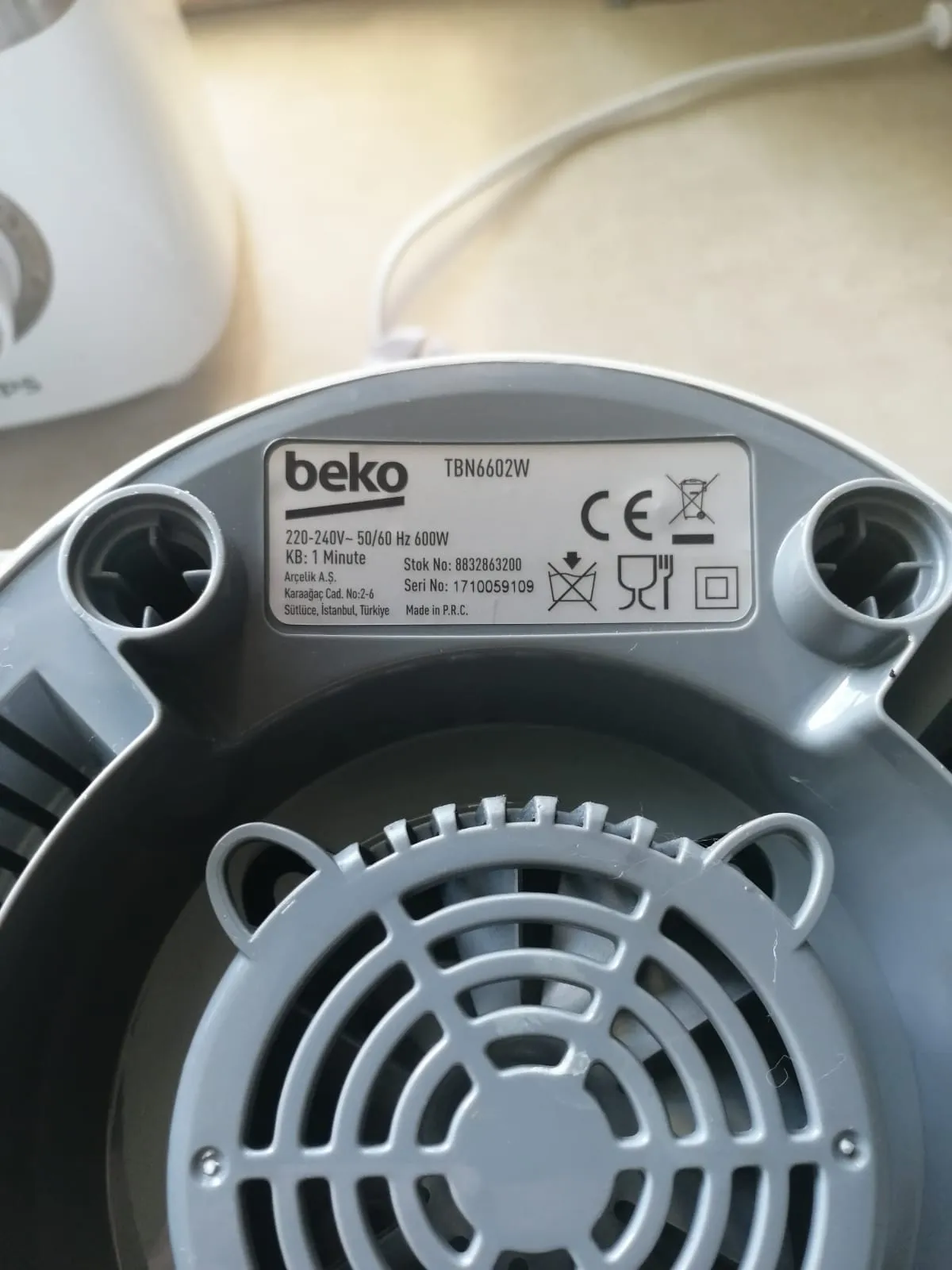 Cốc máy xay Beko TBN6602W với khung shim sửa chữa