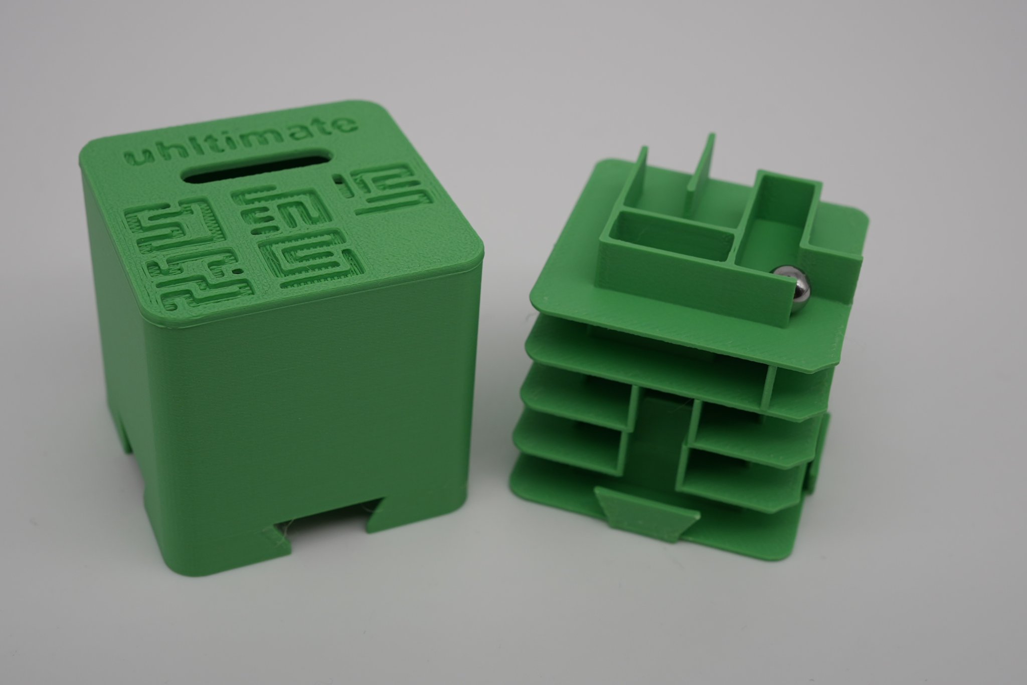 Labyrinth Hình Khối Huyền Bí: Điều Hướng Qua Mê Cung Bí Ẩn Để Tìm Tự Do! In Ngay Tại Chỗ