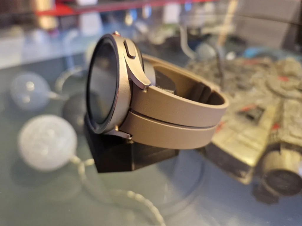 Giá đỡ sạc Samsung Galaxy Watch5 Pro