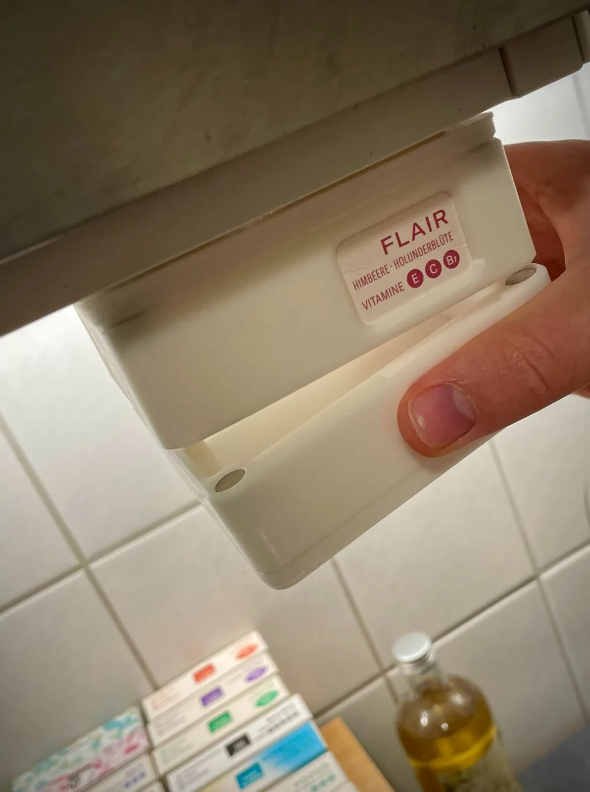 Hộp lưu trữ xếp chồng từ tính gắn trên đỉnh dạng giọt n...