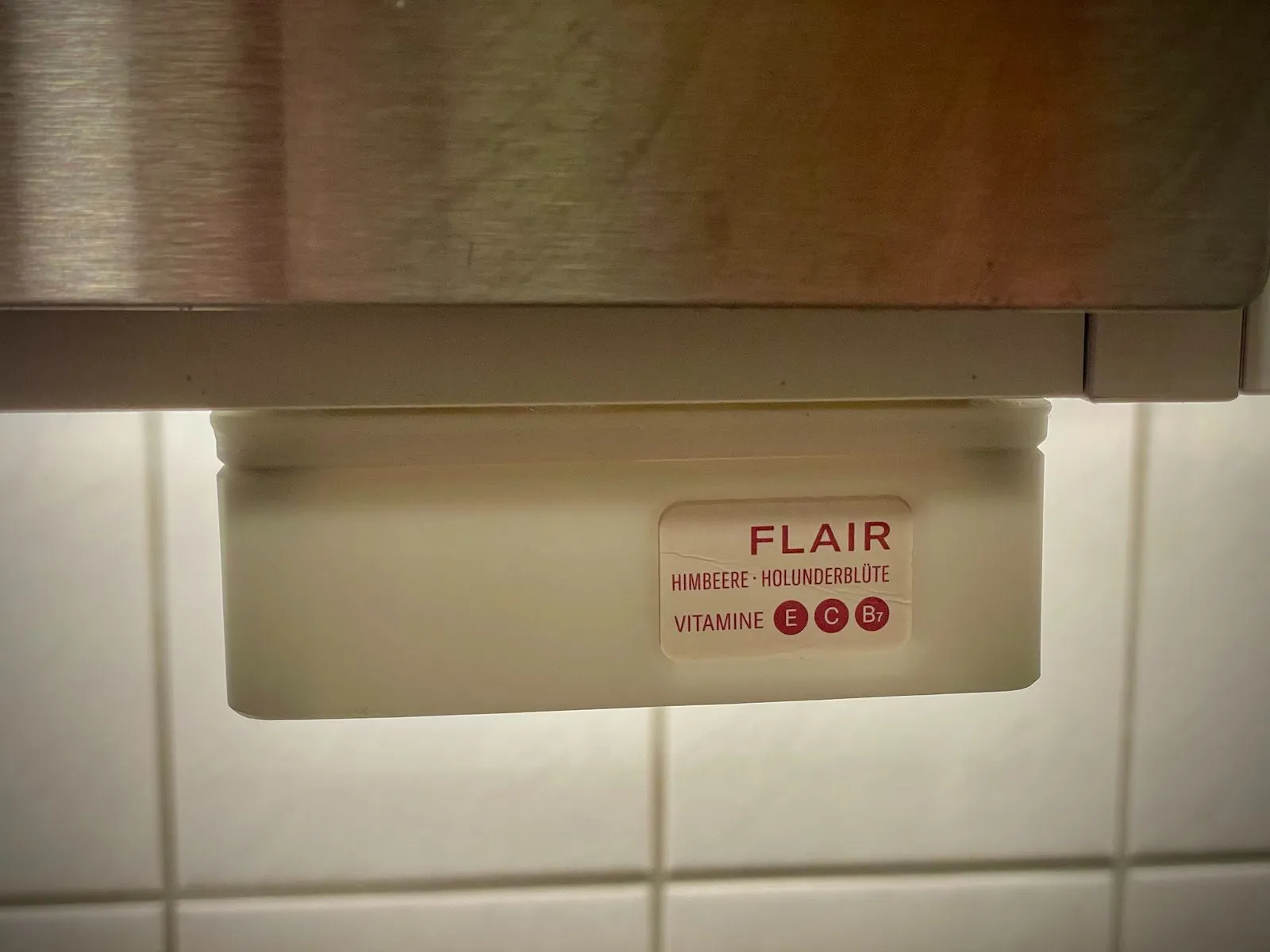 Hộp lưu trữ xếp chồng từ tính gắn trên đỉnh dạng giọt n...