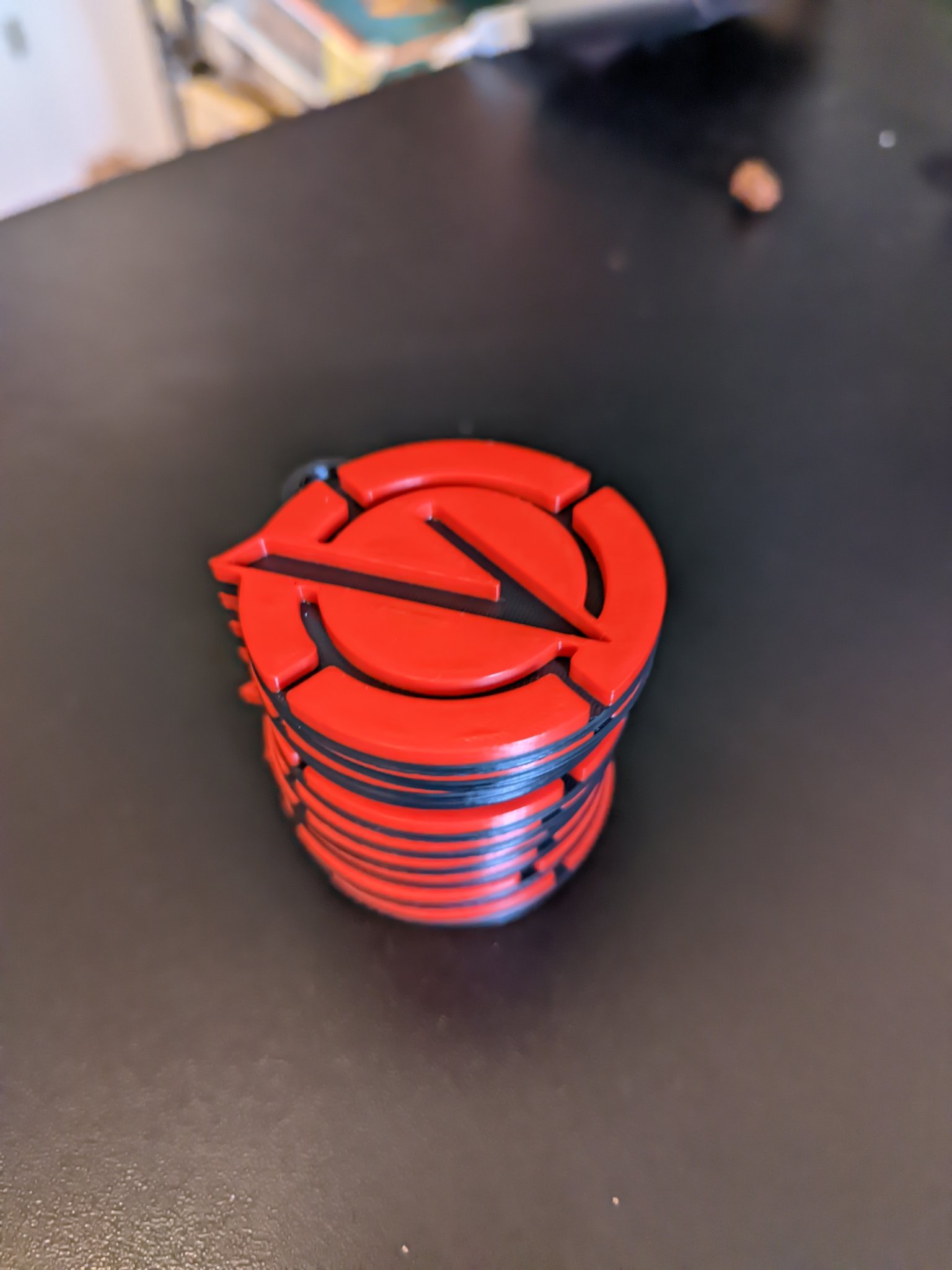 Móc chìa khóa biểu tượng Vindicators từ Rick và Morty