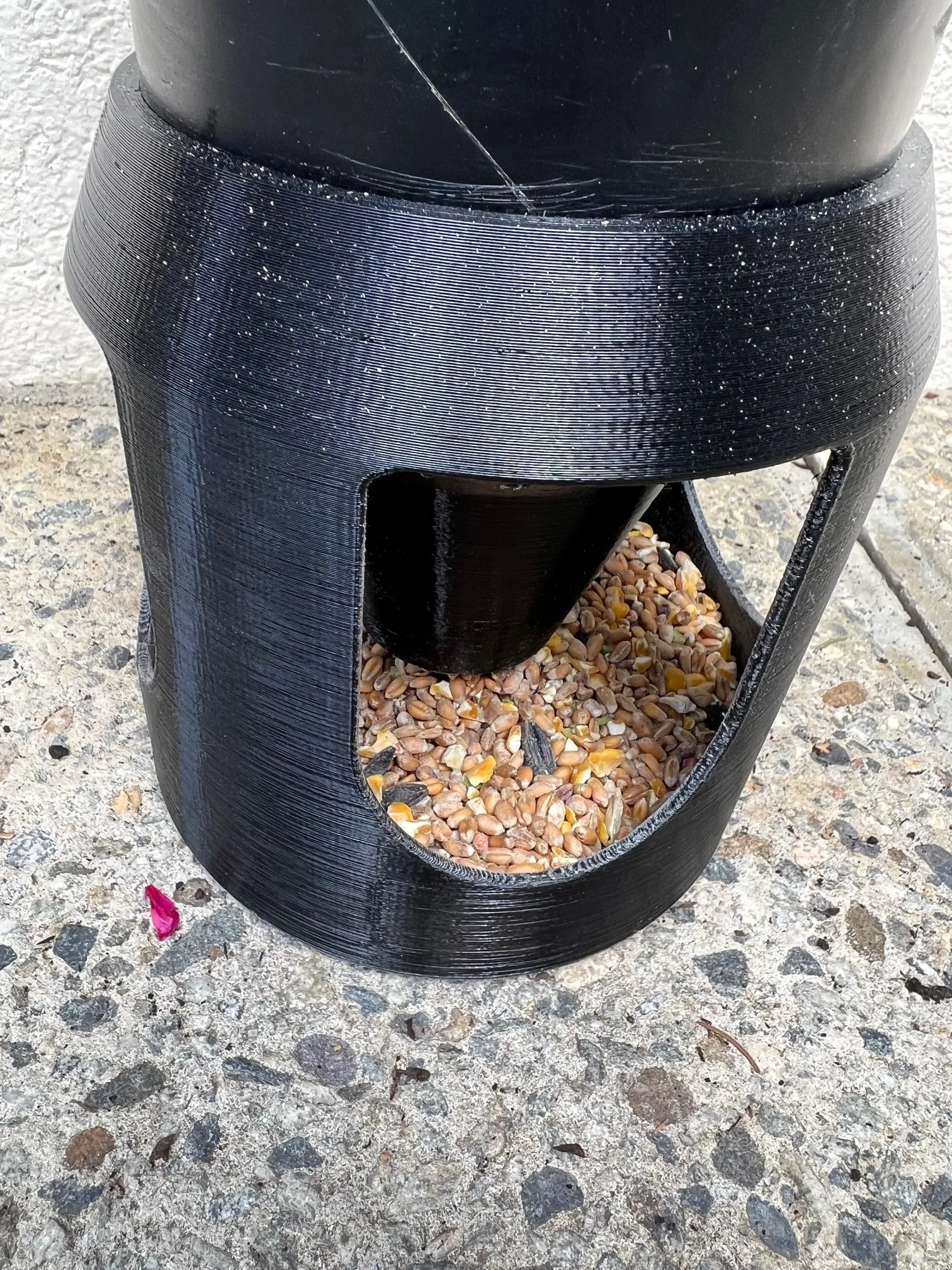 Máy cho ăn cho chim lớn bằng ống nhựa Ø115mm