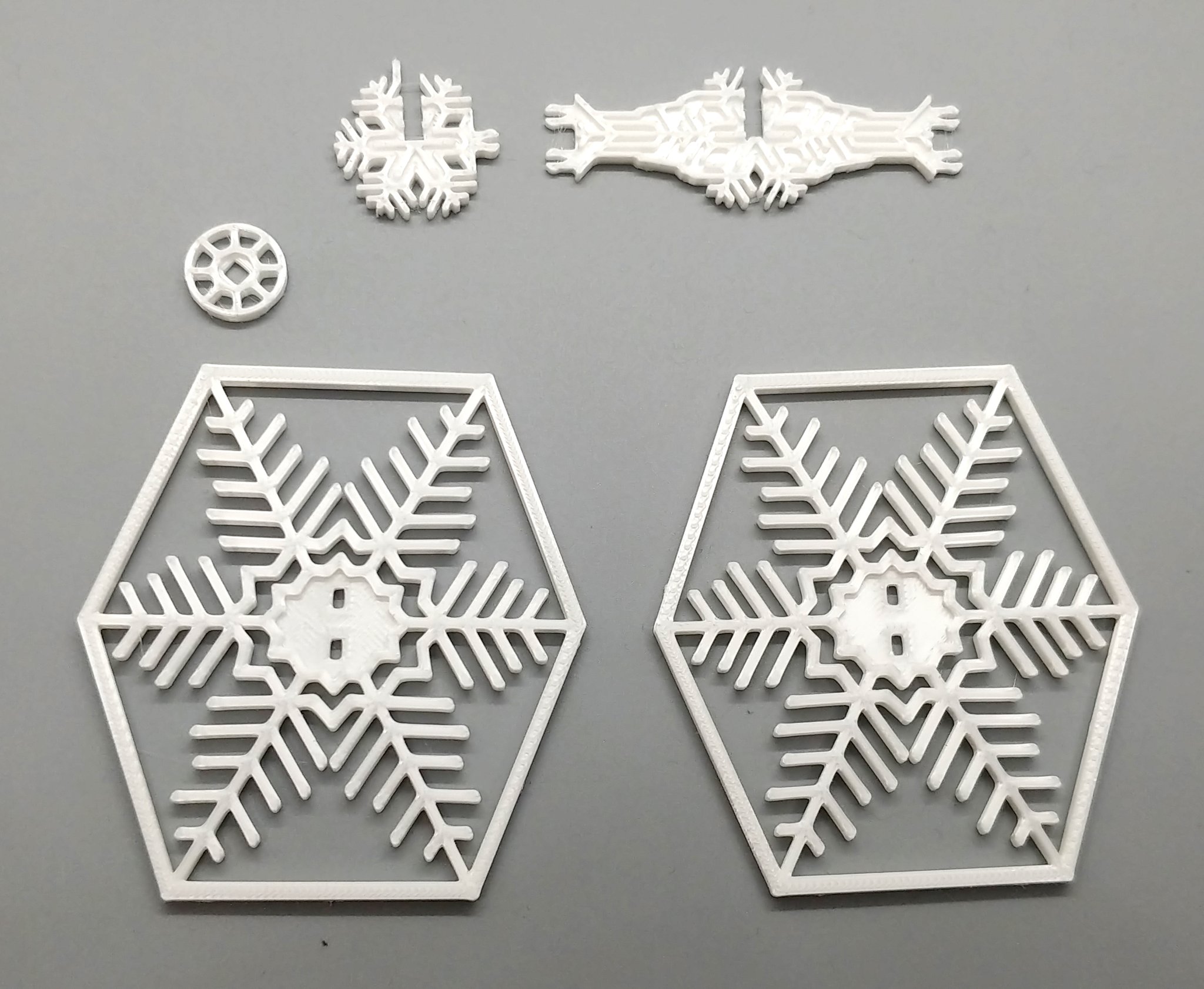 Mô hình đồ chơi TIE Fighter chủ đề bông tuyết trong Star Wars