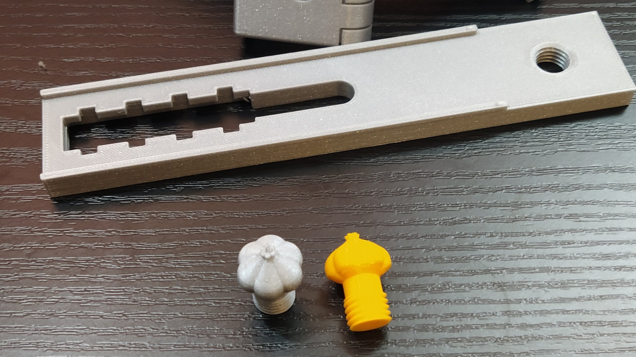 Giá đỡ đầu ghế văn phòng tùy chỉnh cho người cao 1.90m