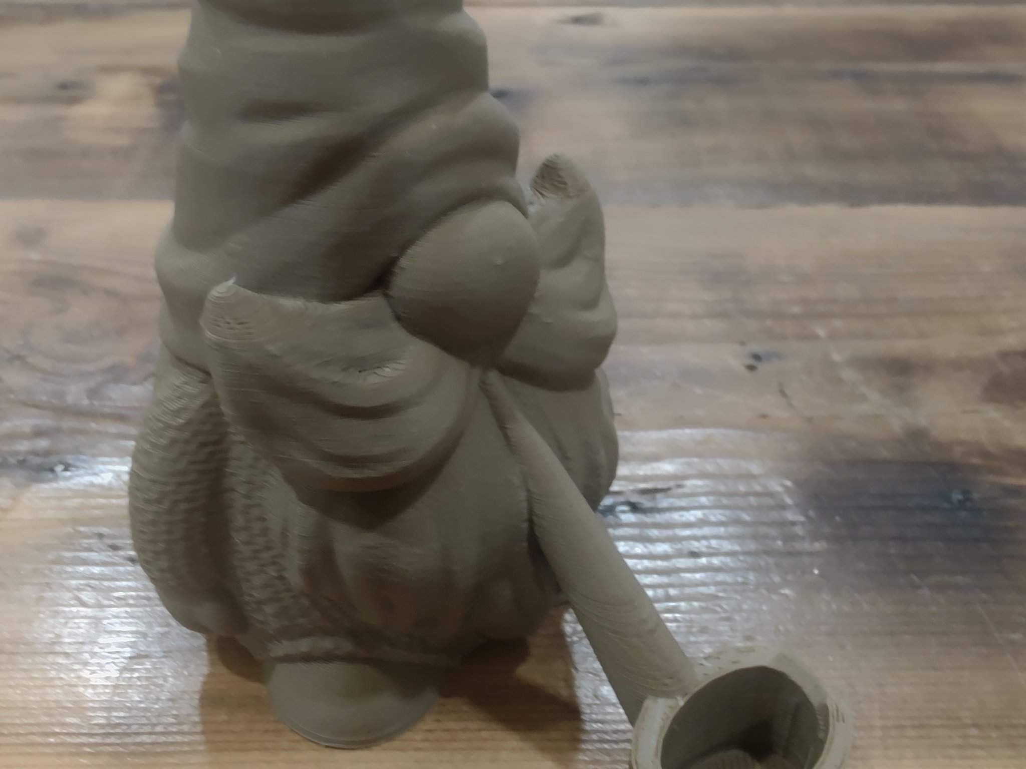 Giá đỡ danh thiếp Lappy, gnome say xỉn độc đáo