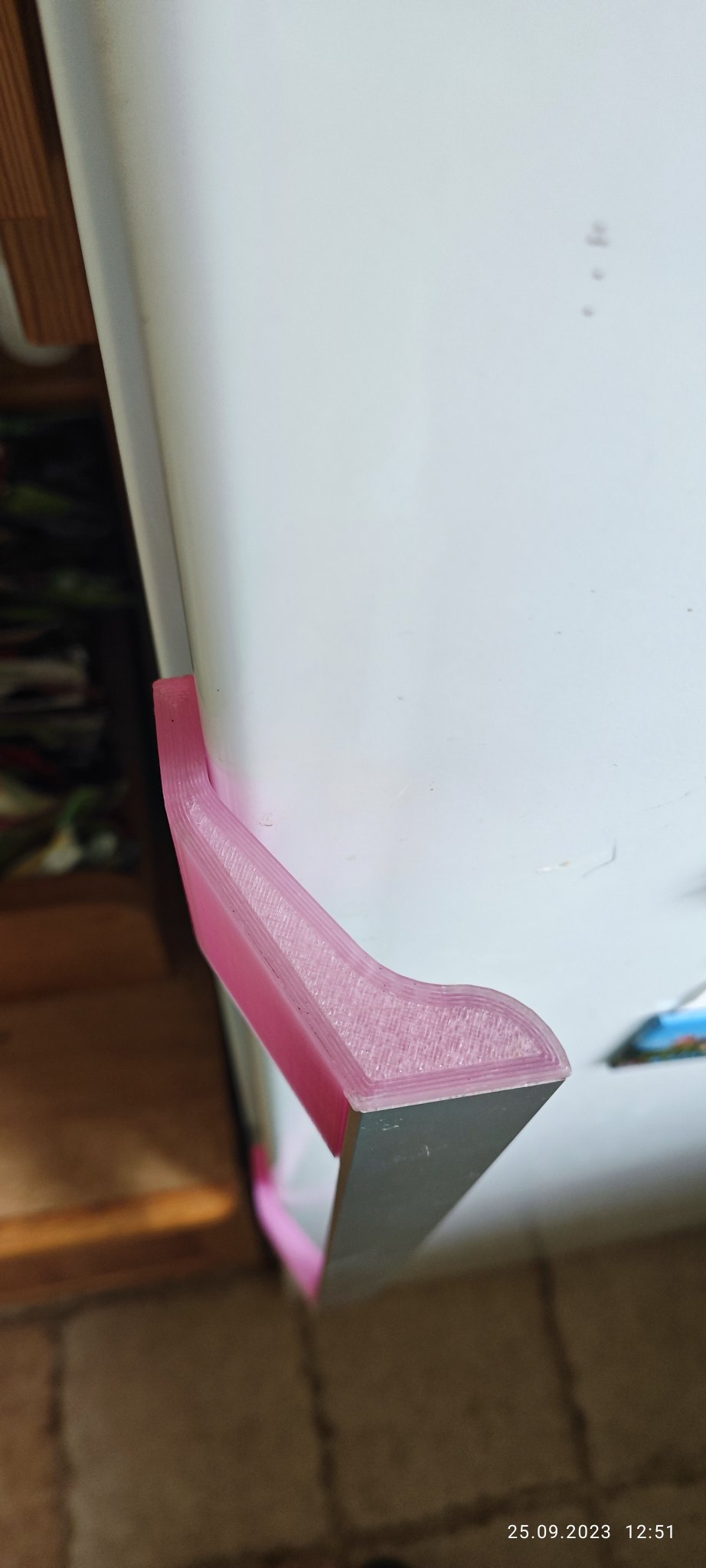 Tay nắm cửa thay thế cho tủ lạnh WHIRLPOOL SW8AM2YWR2