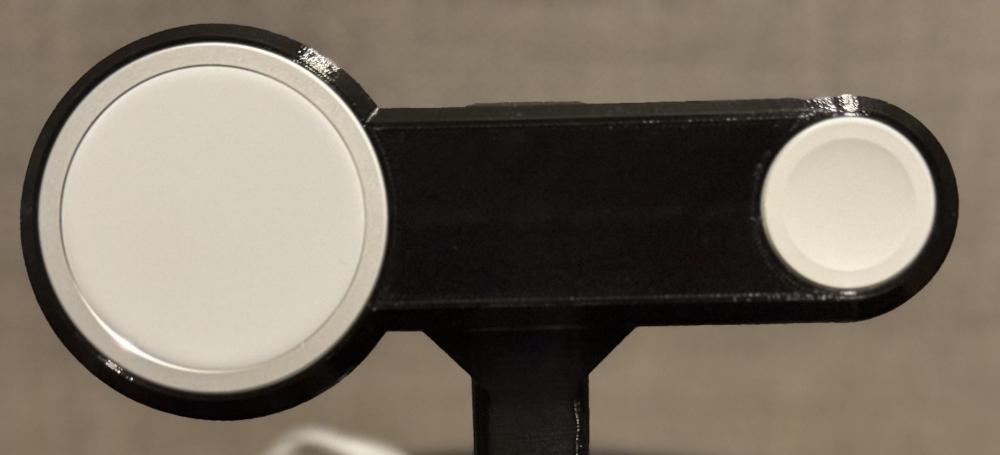 Đế sạc Apple Watch với ốp iPhone MagSafe 2