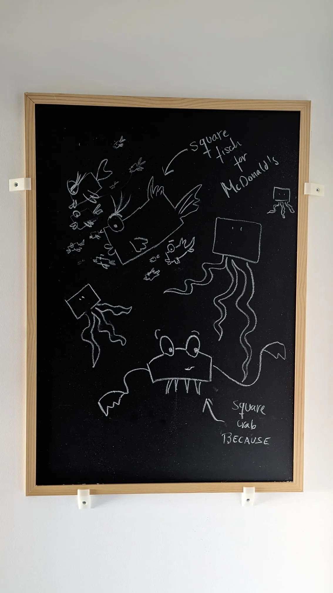 Giá đỡ treo bảng đen cho tường 13 mm