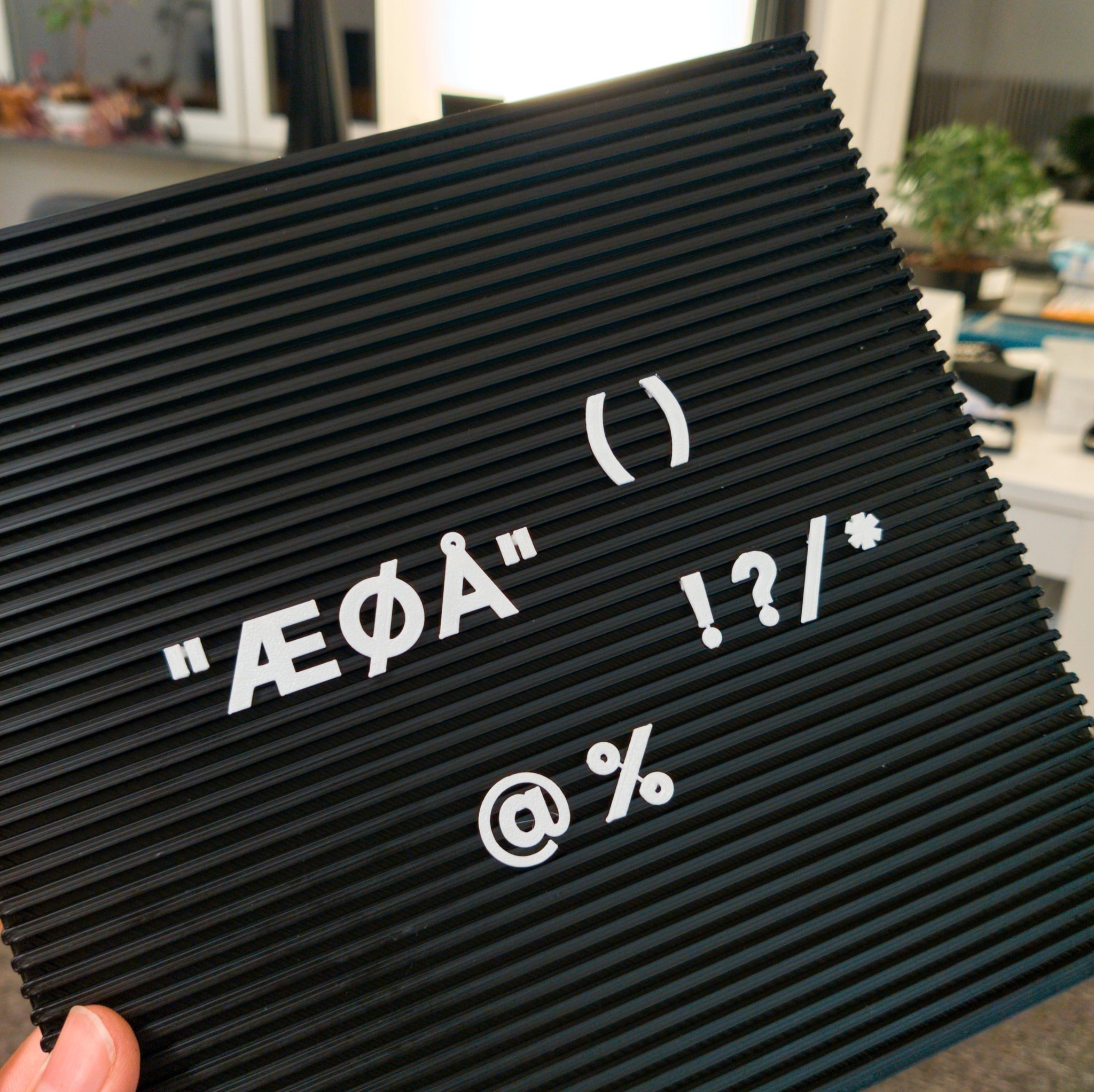 Bảng chữ cái đặc biệt ÆØÅ cho @flowalistik