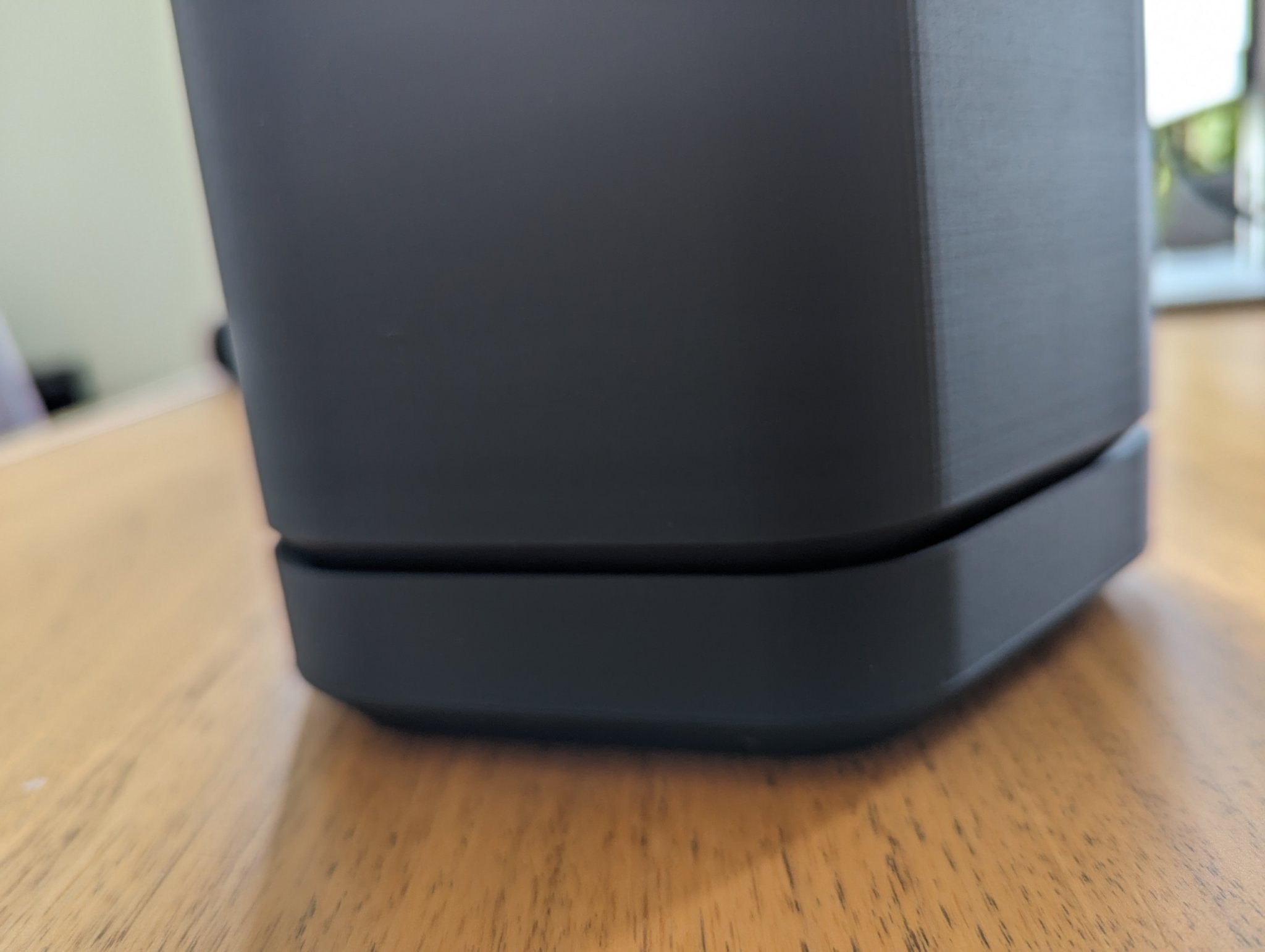 Bình chứa bã cà phê hoặc chậu trồng cây