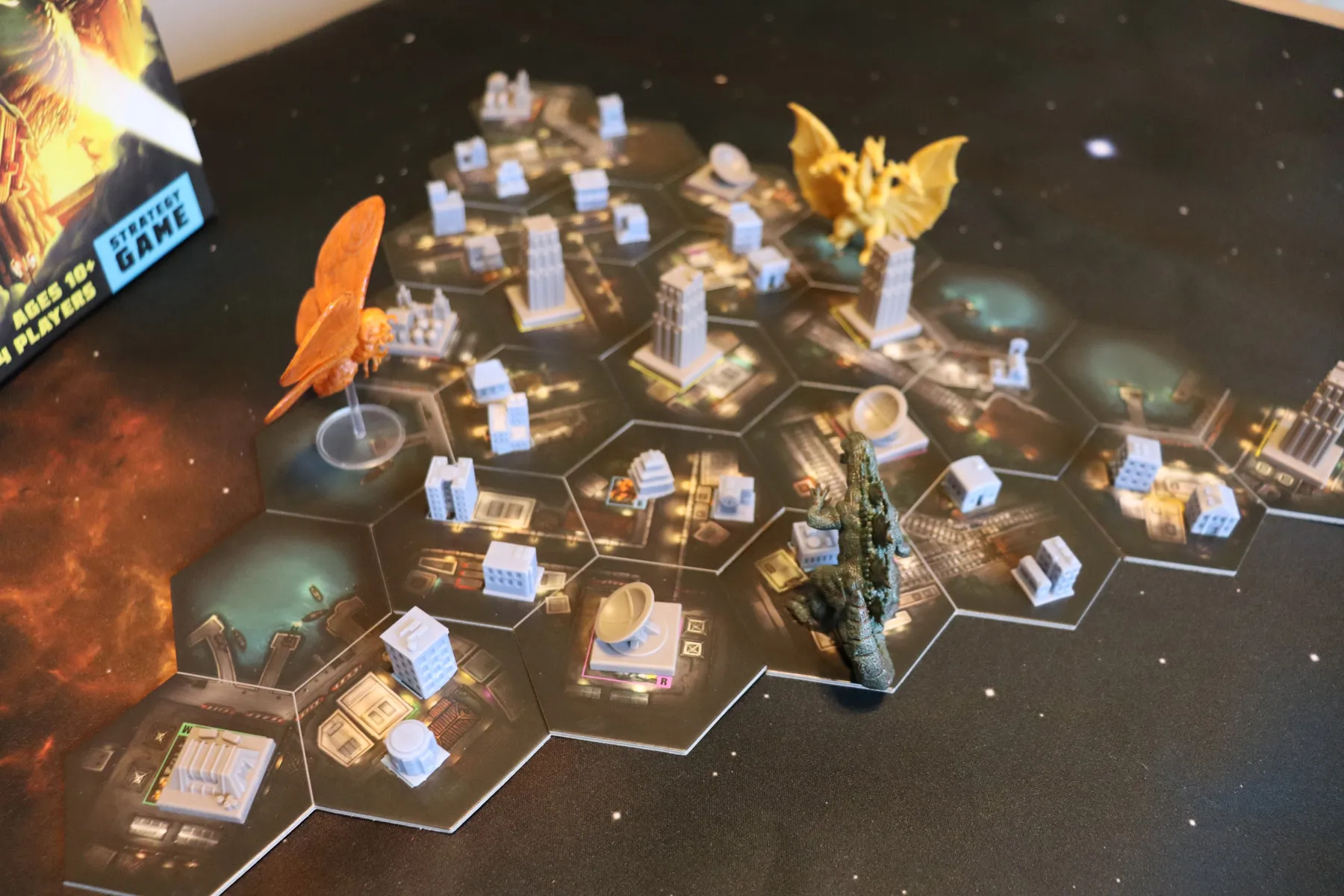 Nhà nhỏ độc đáo cho trò chơi Godzilla: Tokyo Clash