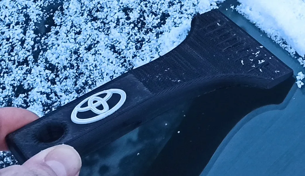 Công cụ cạo băng Toyota in 3D bằng PLA