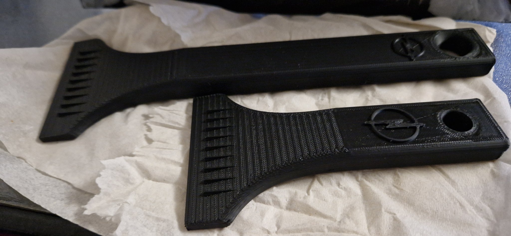 Công cụ cạo băng dài hơn cho xe Opel Corsa