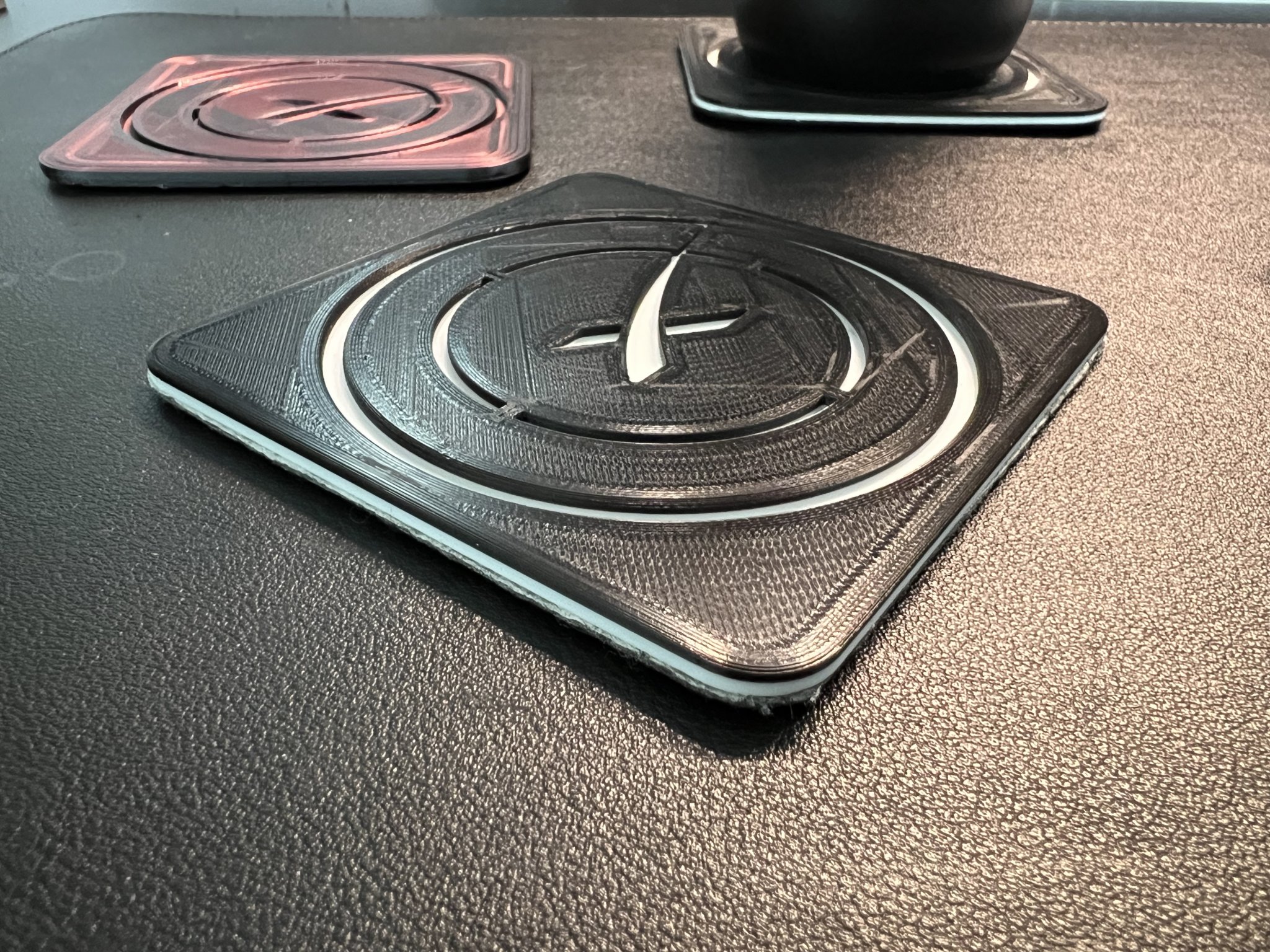 Đế lót ly Space X với logo độc đáo