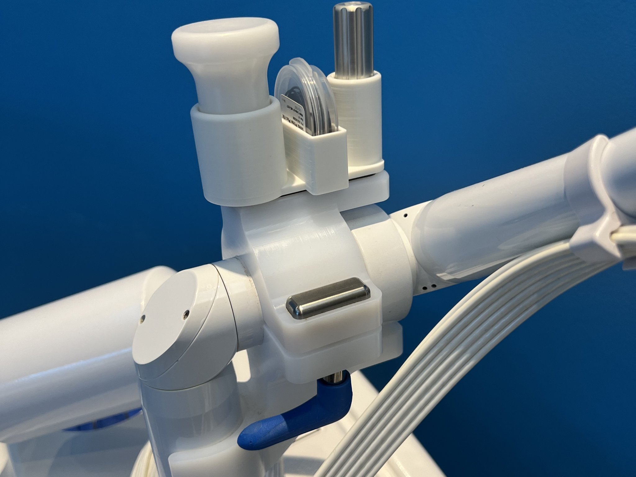 Nắp bảo vệ laser nha khoa Solea với giá đỡ và gương xoay