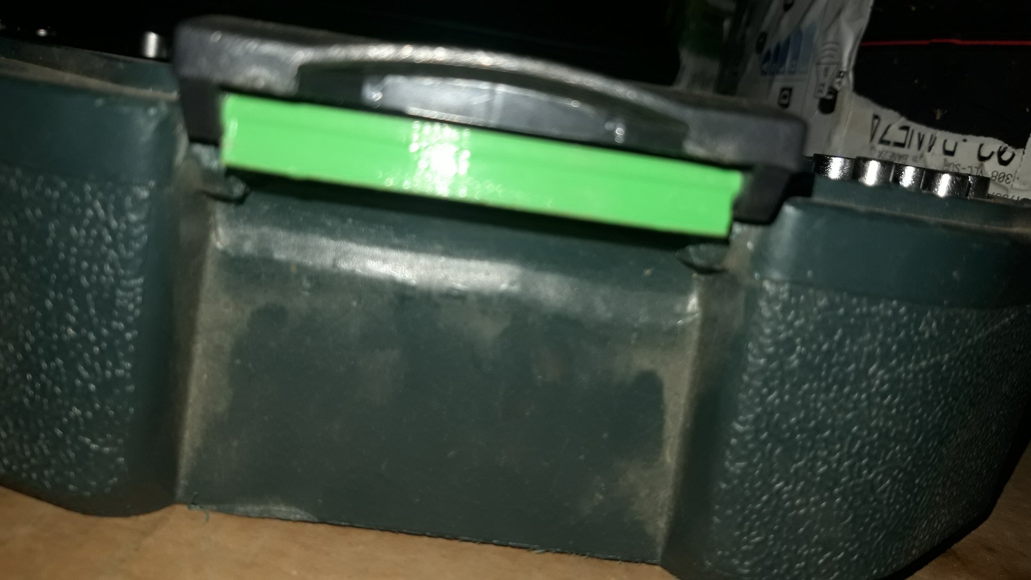 Bộ dụng cụ Mannesmann 215 món với bản lề chắc chắn