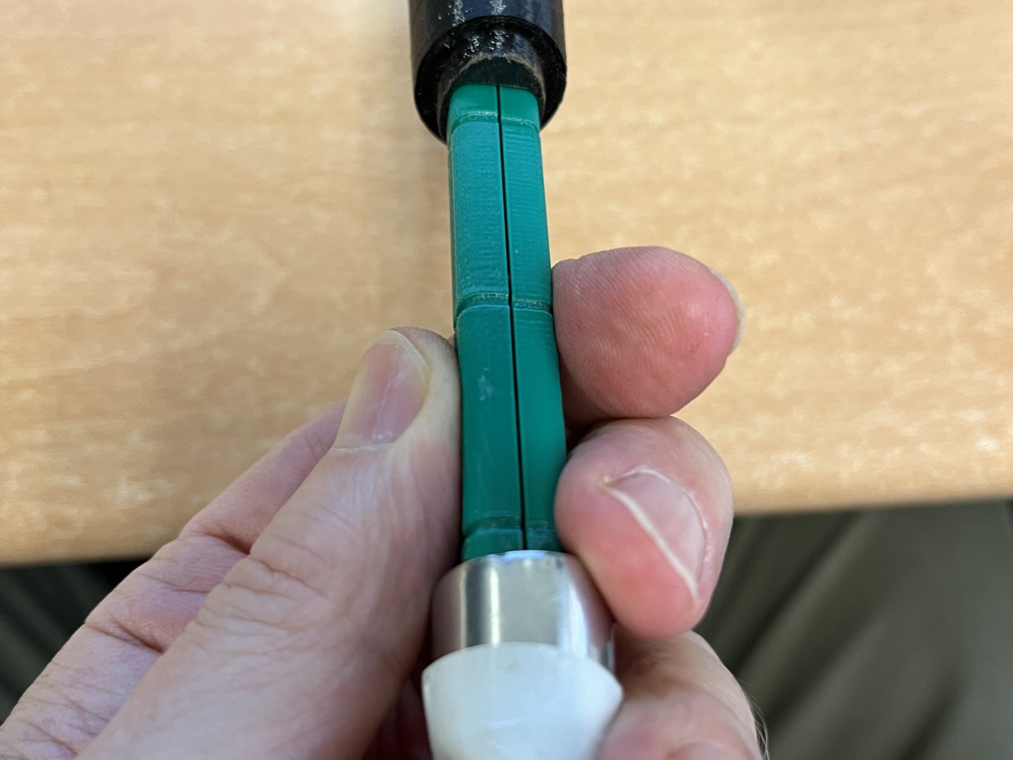 Cán dao bếp sửa chữa với thiết kế bám tay tốt