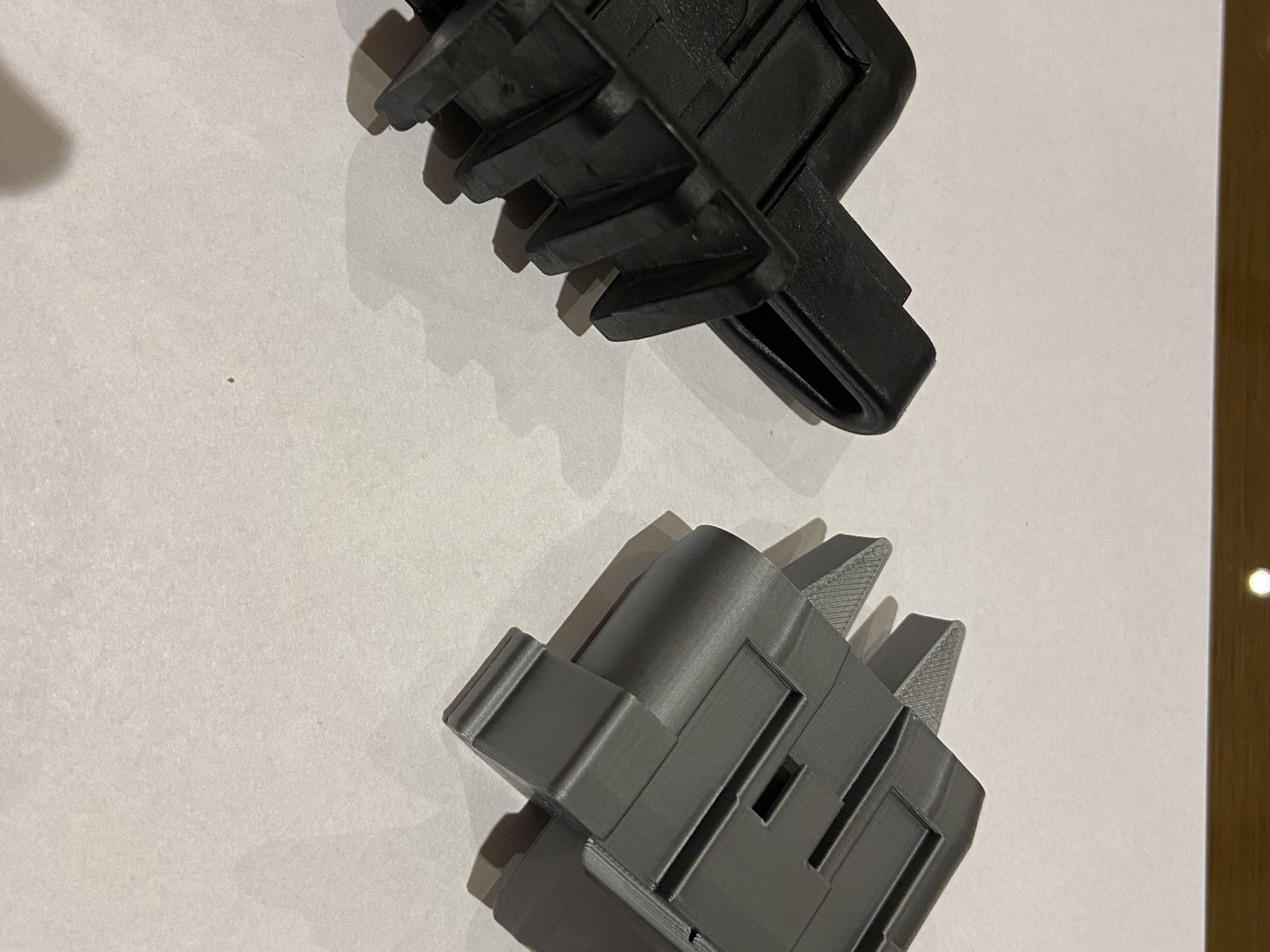 **Bộ dẫn hướng nhựa cho cửa cuốn TH 100**