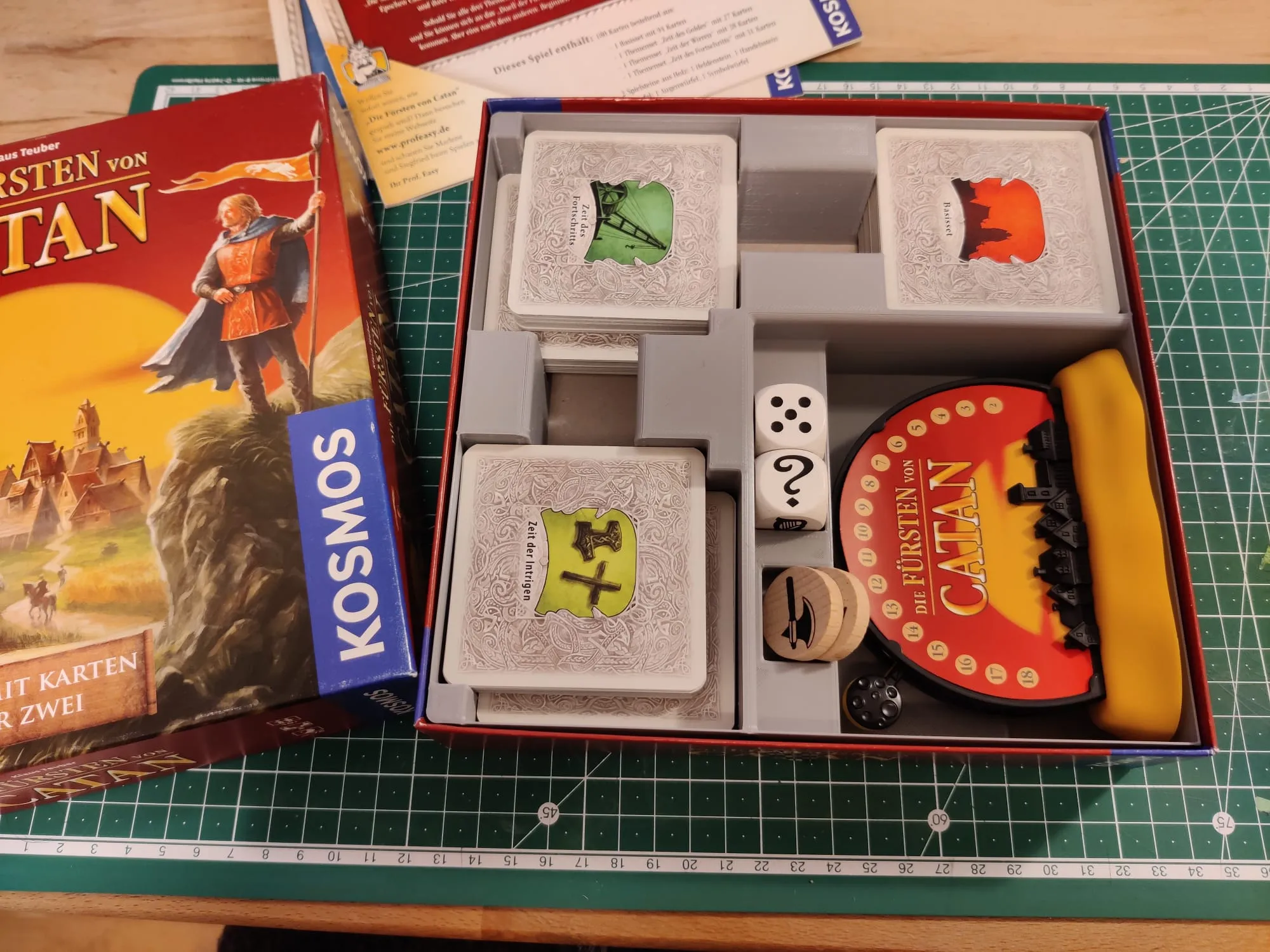 Bộ tổ chức cho trò chơi Fürsten von Catan phiên bản tiếng Đức