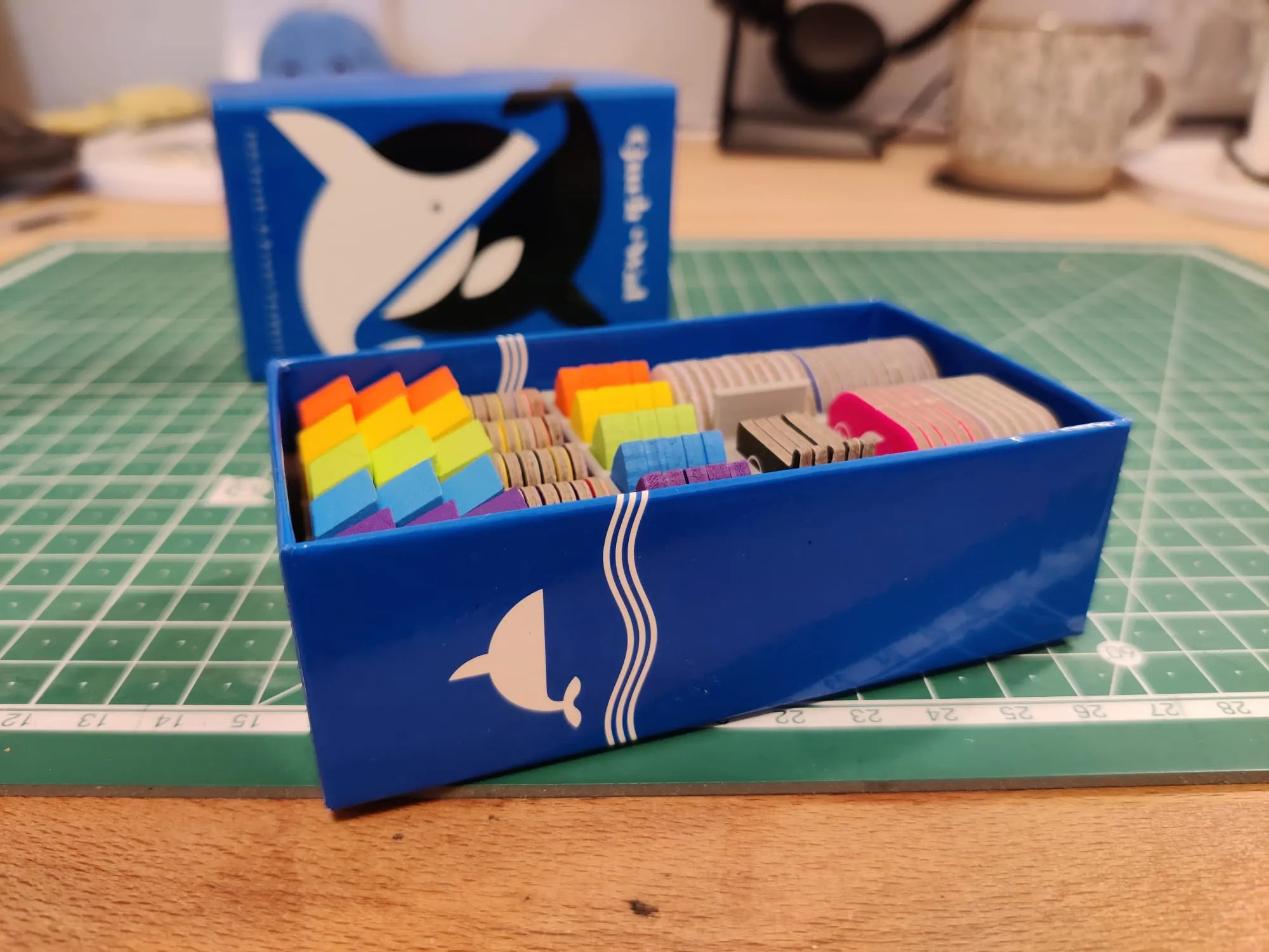 Tổ chức lắp ghép cho trò chơi Oink "Whale to Look