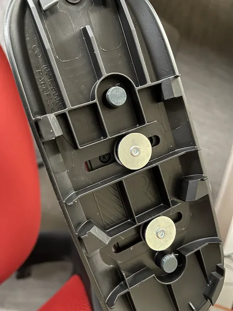 Chốt giữ tay vịn Steelcase cho ghế văn phòng