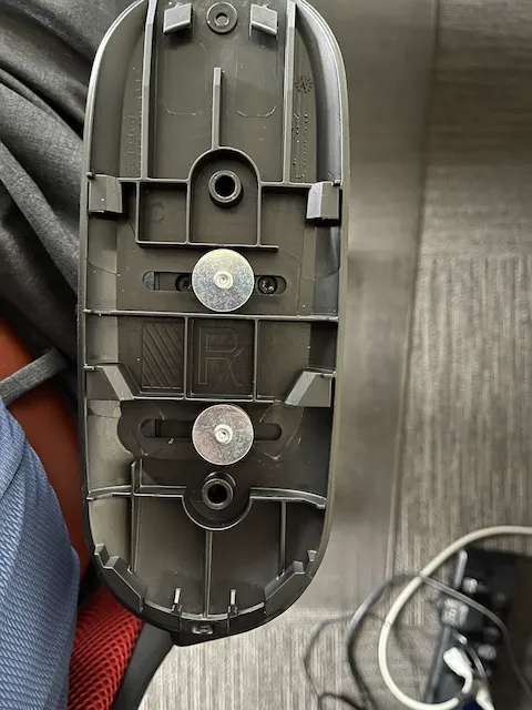 Chốt giữ tay vịn Steelcase cho ghế văn phòng