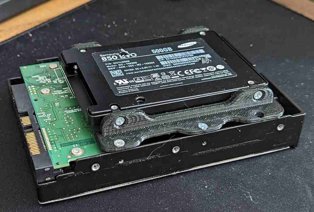 Giá đỡ SSD 2.5" dưới HDD 3.5" cho vị trí lắp đặt không thông...