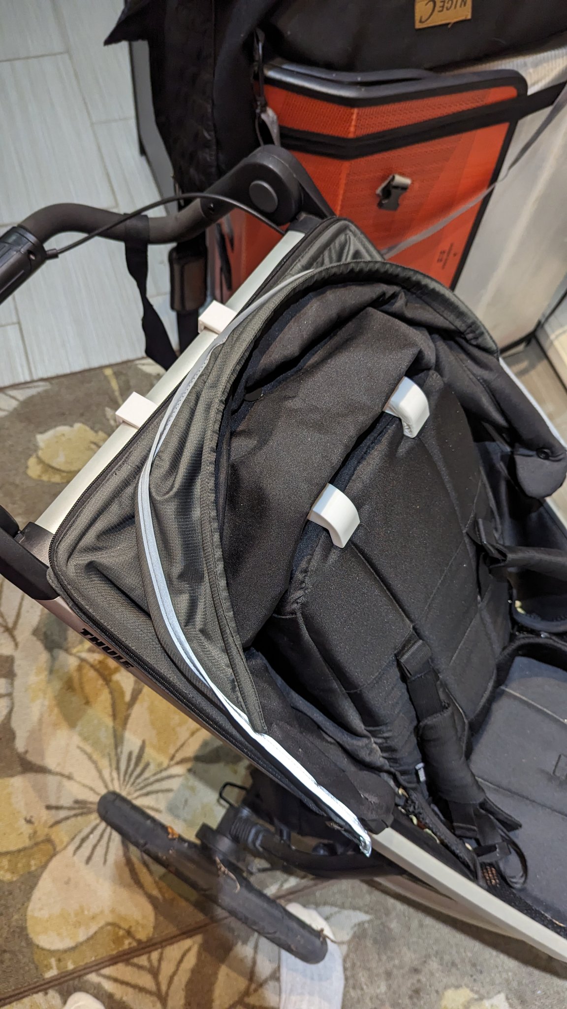 Giá đỡ lưng cho xe đẩy Thule Urban Glide 2