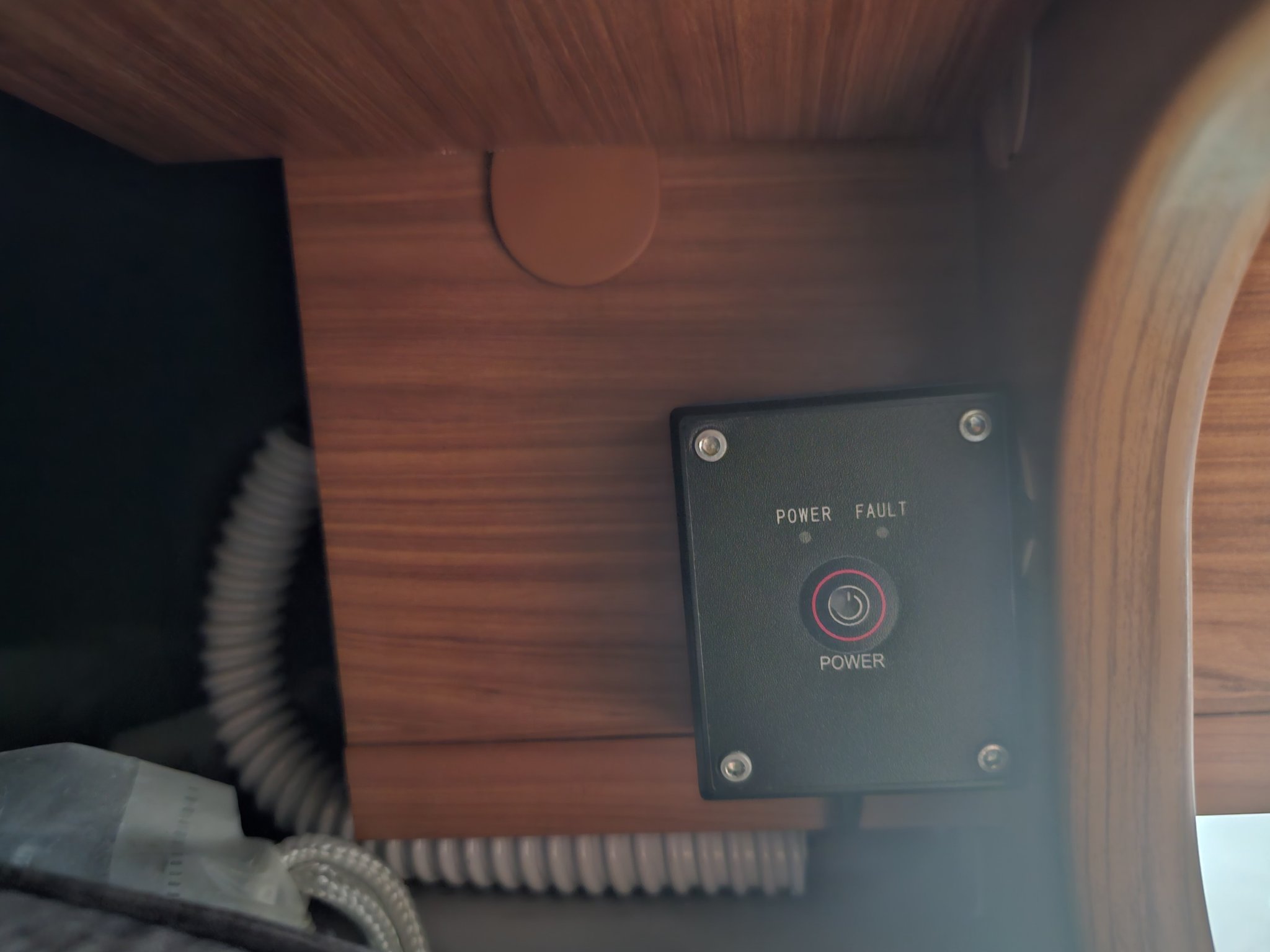 Vỏ điều khiển Giandel Inverter cho xe van