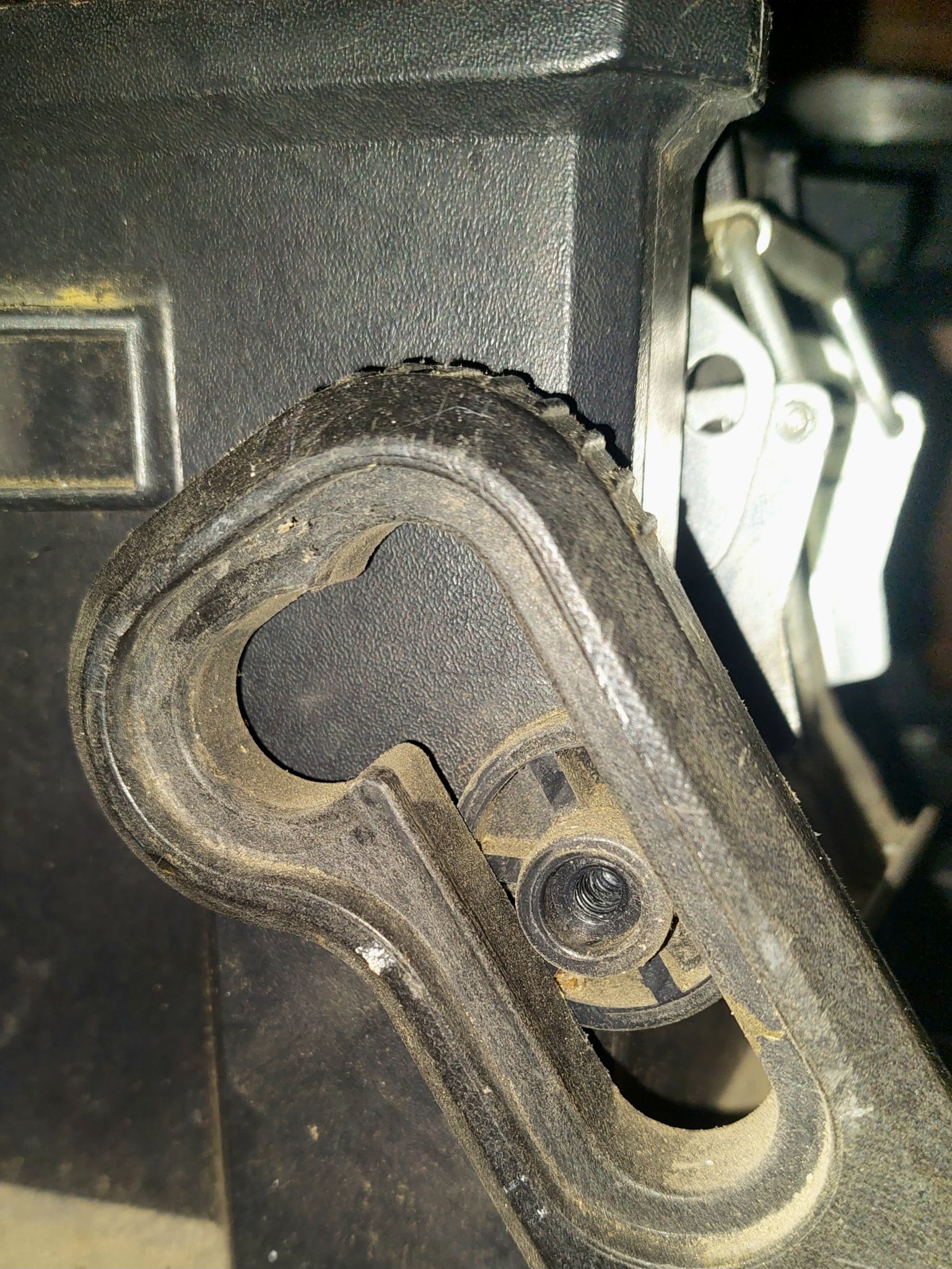 Hộp dụng cụ di động Stanley Fat Max với thiết kế cantilever