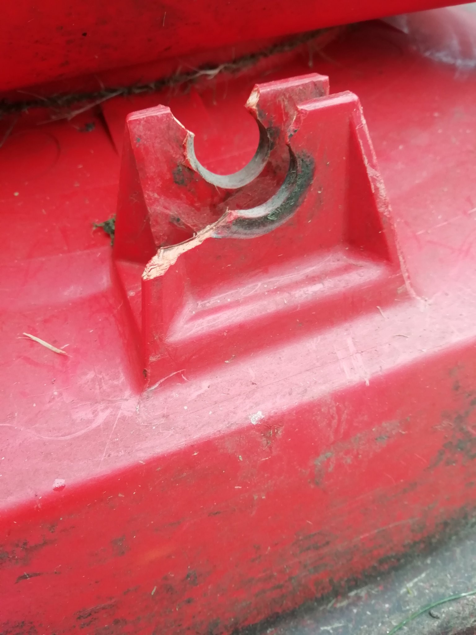 Sửa chữa deck máy cắt cỏ Flymo 25 năm tuổi