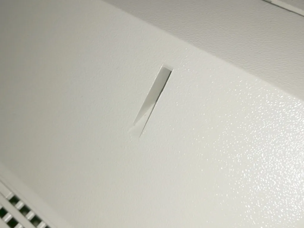 Công cụ mở nắp cho màn hình IBM 8513 và 14L10/15L10