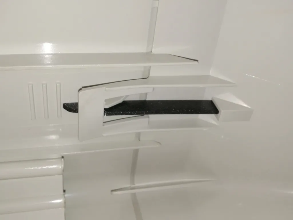 Công cụ mở nắp cho màn hình IBM 8513 và 14L10/15L10